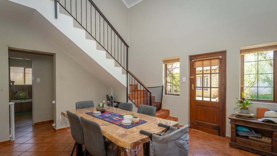 To Let 3 Bedroom Property for Rent in The Coves North West